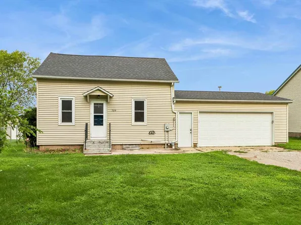 709 12th Ave, Amana, IA 52203