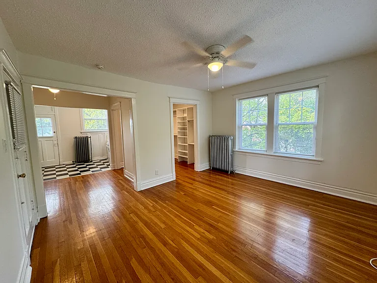 2419 Sutton Blvd #3N — Photo 5