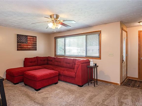 5th image of 5733 Hubbard Ct
