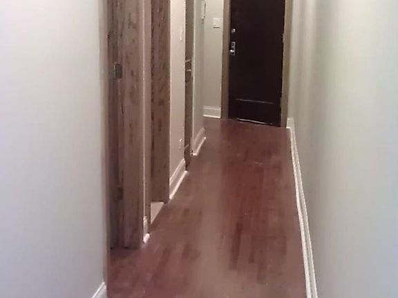 4th image of 1611 W Albion Ave