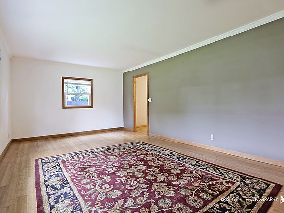 5th image of 33232 N Sears Blvd