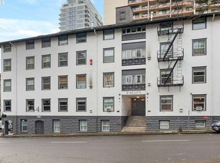 1104 SW Columbia St Unit 302, Portland, OR 97201