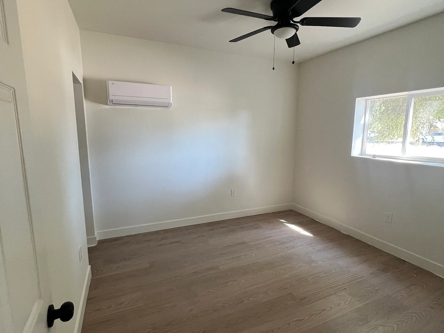 2 bed, 1000 sqft, $1,950 — Photo 3