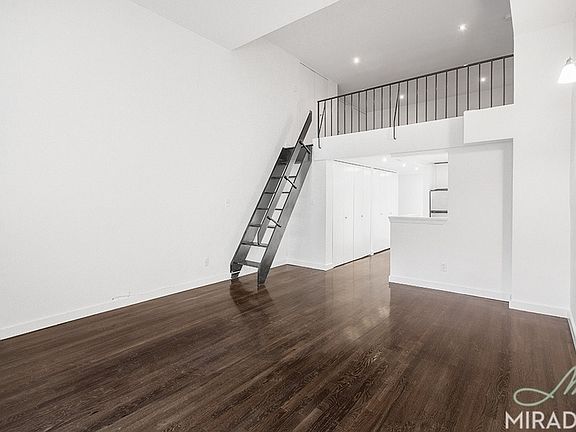 4th image of 27 W 16th St APT 6B