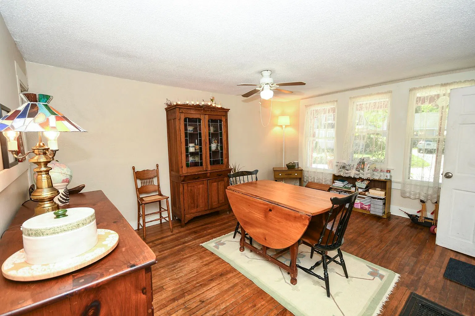 2 bed, 600 sqft, $1,550 — Photo 3