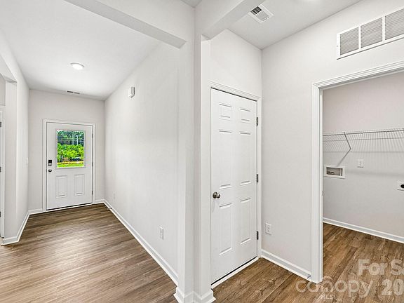 4th image of 3928 Ashton Dr NW