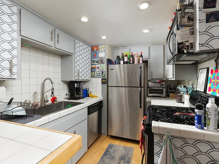 411 E Foothill Blvd #3 — Photo 6