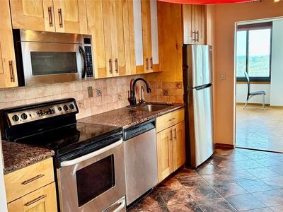 300 Winston Dr APT 1004, Cliffside Park, NJ, 07010