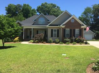 14 Pembark Ln, Simpsonville, SC 29681