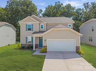 7027 Maple Run Cir, Charlotte, NC 28215