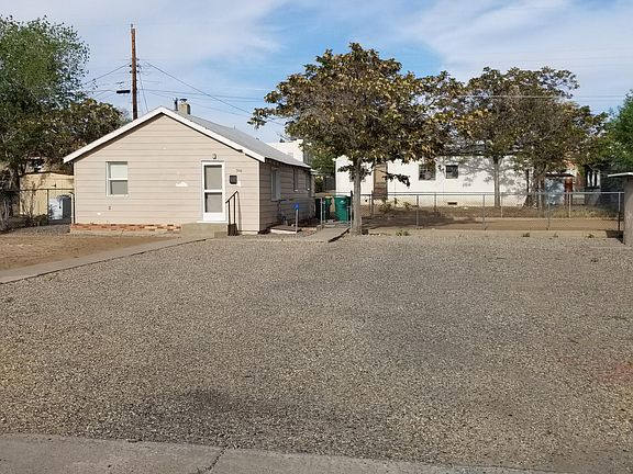 4th image of 310 N Loma Linda Ave