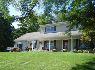 98 Sand Rock Rd, Lewistown, PA 17044
