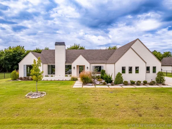 6364 N Bluesage Dr, Owasso, OK 74055