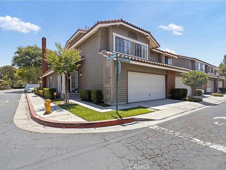 16702 Newberry Ln — Photo 1