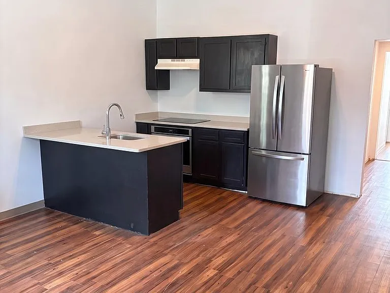 602 E McLemore Ave — Photo 3
