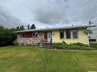 207 Railway Ave, Cut Knife, SK S0M0N0
