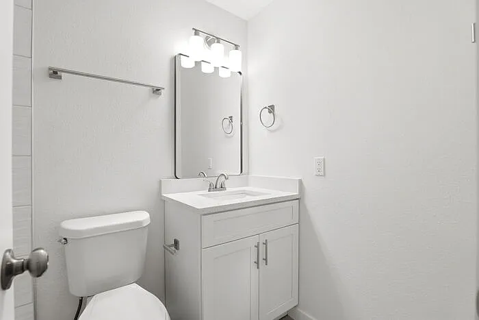 1112 Laurel Oaks Ct — Photo 11