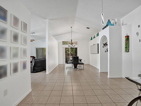 5th image of 7572 Parkside Lane
