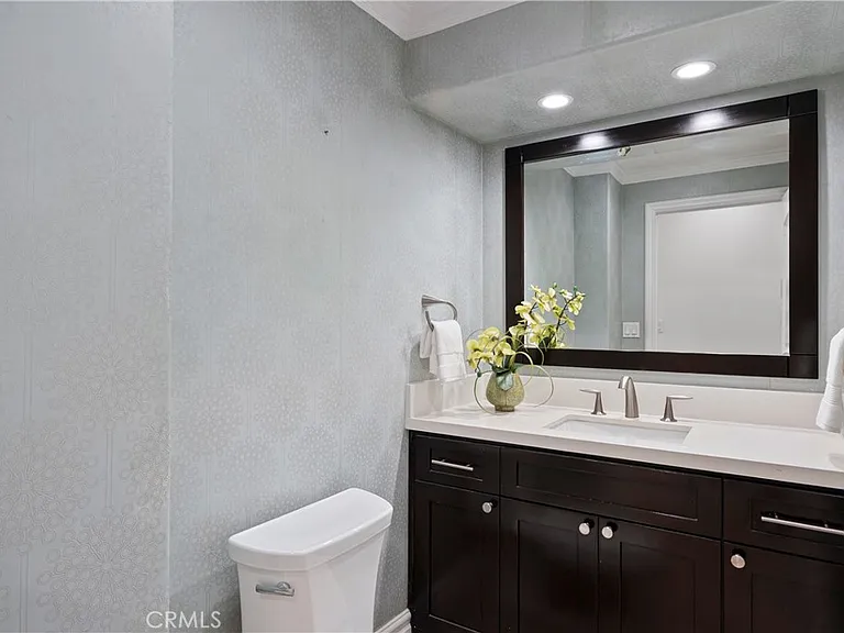 15014 Valleyheart Dr — Photo 13