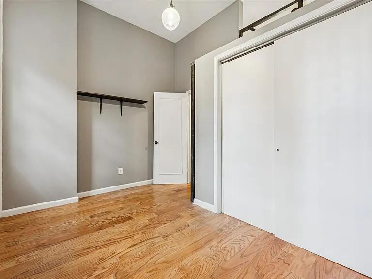 2034 Mount Vernon St #1F — Photo 2