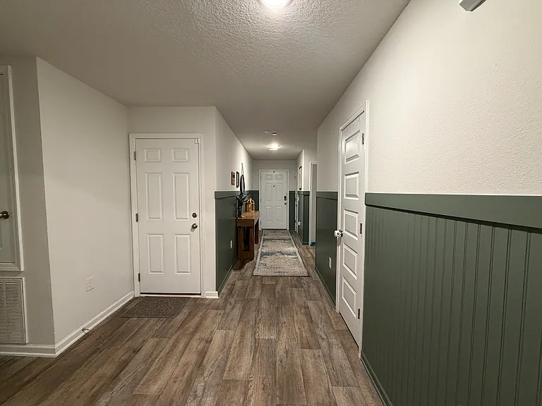5699 Guinevere Ln — Photo 8