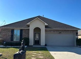 272 E Lake Dr, Slidell, LA 70461