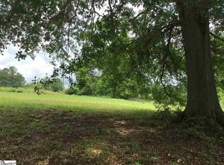 W Hampton St, Laurens, SC 29360