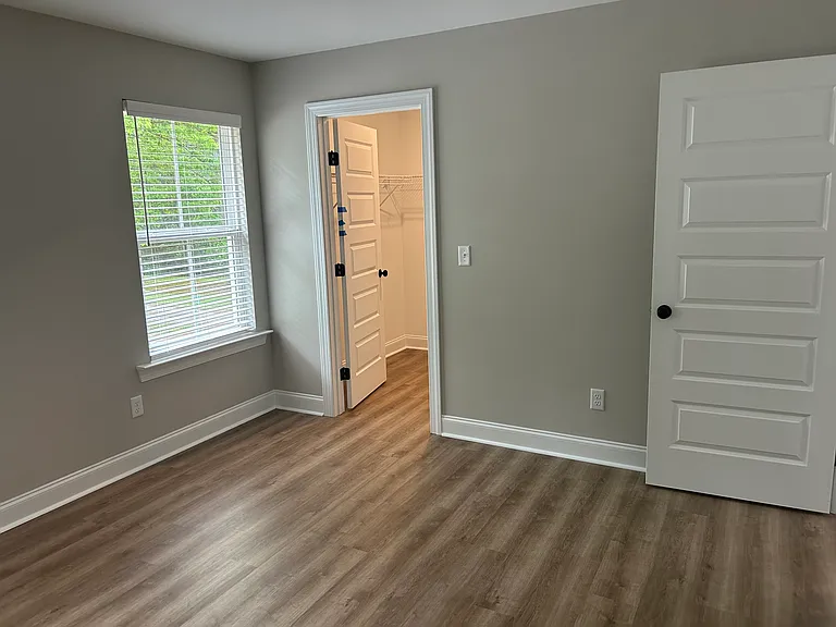 302 Warrenfells St #B — Photo 11