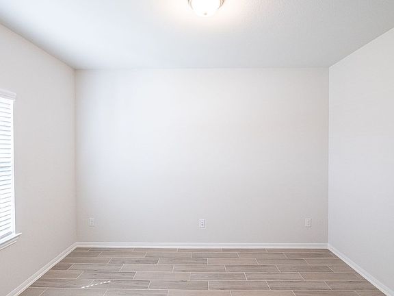 3rd image of 13306 Villa Sola Dr