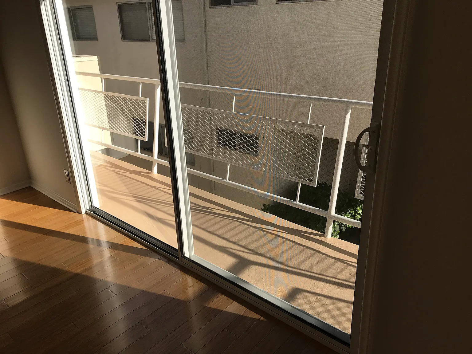 2 bed, 1010 sqft, $3,000 — Photo 3