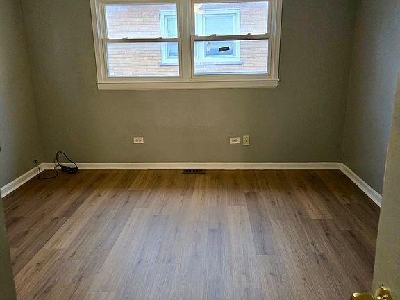 4th image of 7011 S East End Ave APT A