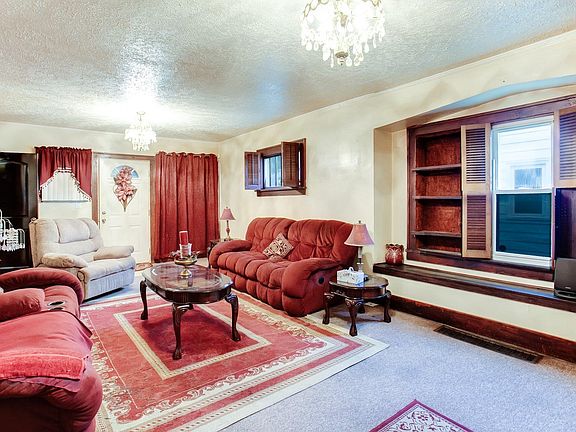 4th image of 729 Camden St