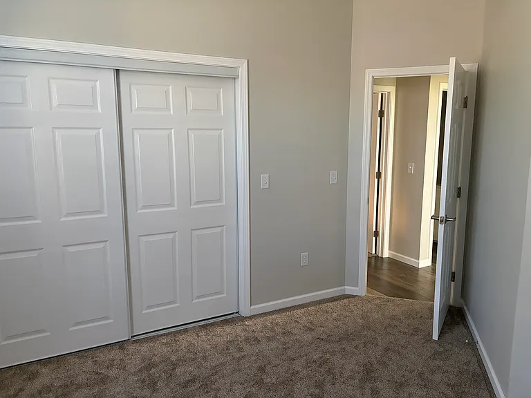 2819 Goldenrod Ln — Photo 9