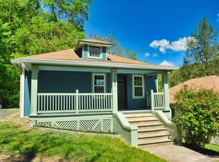 383 Roxbury St, Clifton Forge, VA 24422