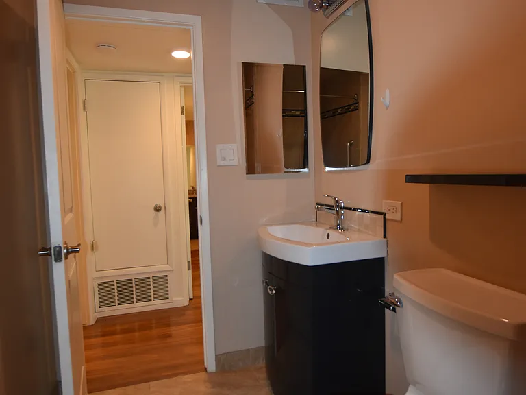 675 Sharon Park Dr #147 — Photo 3