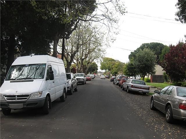 2nd image of 1236 College Ave