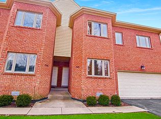 1749 Melise Dr, Glenview, IL 60025