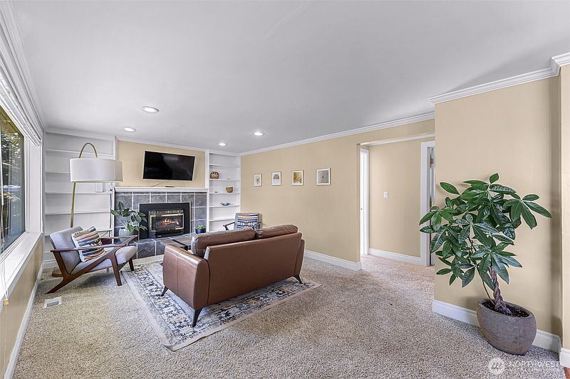 5th image of 1505 39th Street