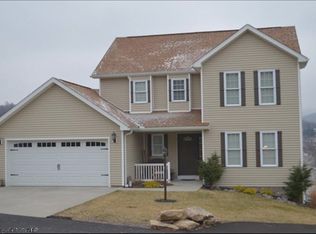 201 Piave Ln, Morgantown, WV 26508