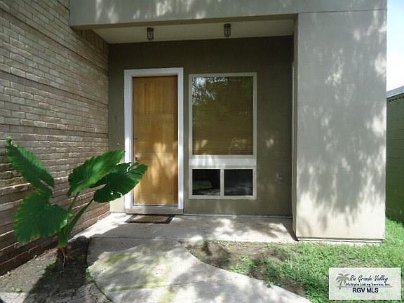 2nd image of 524 Wildrose Ln APT 7