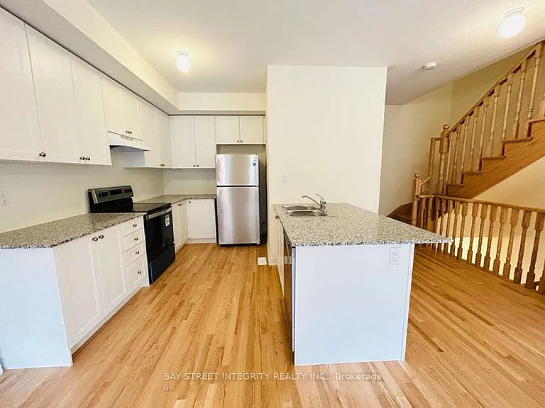 514 Littlewood Ln — Photo 10