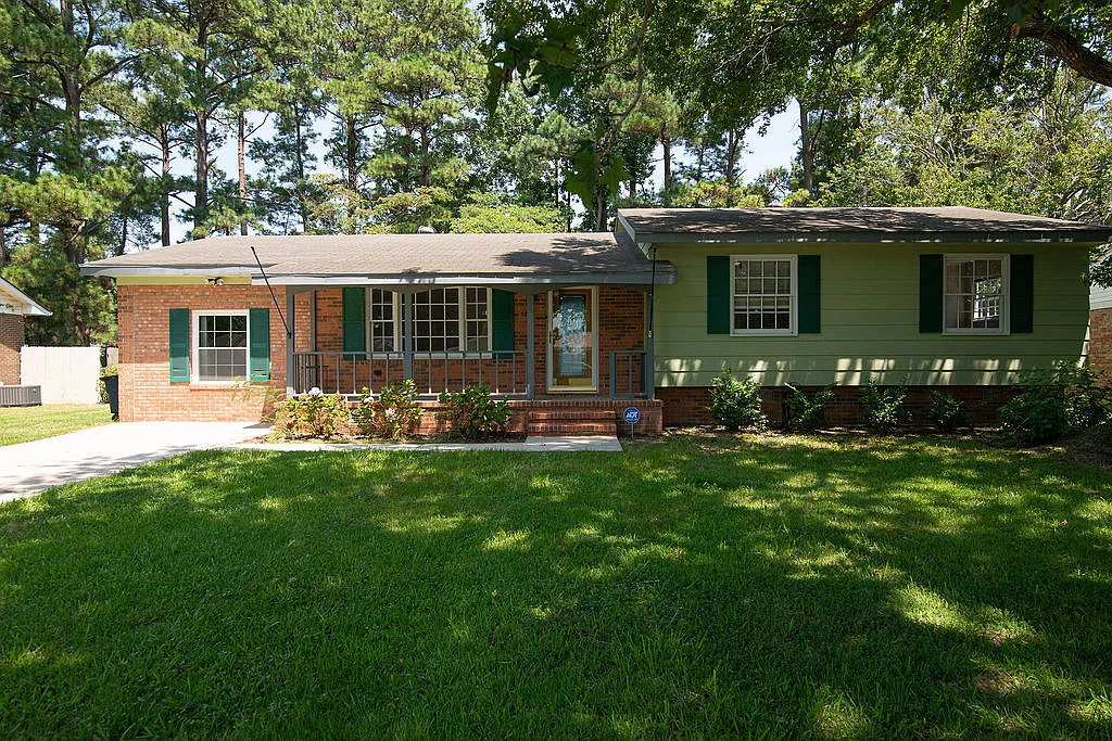124 Carolina Circle - 1 — Photo 2