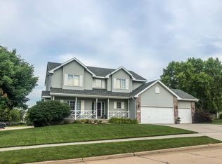 870 Hickory Dr, Arlington, NE 68002