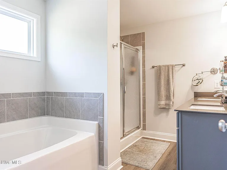 104 Sierra Dr — Photo 28