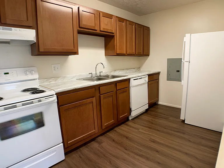 Crown Station Apartments — Photo 47