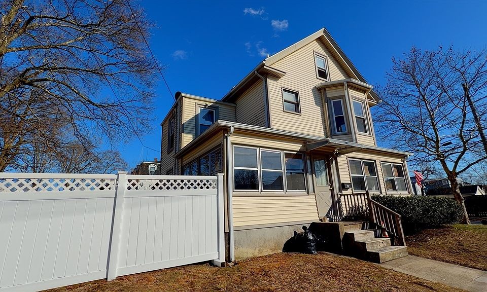 1st image of 13 Wright St