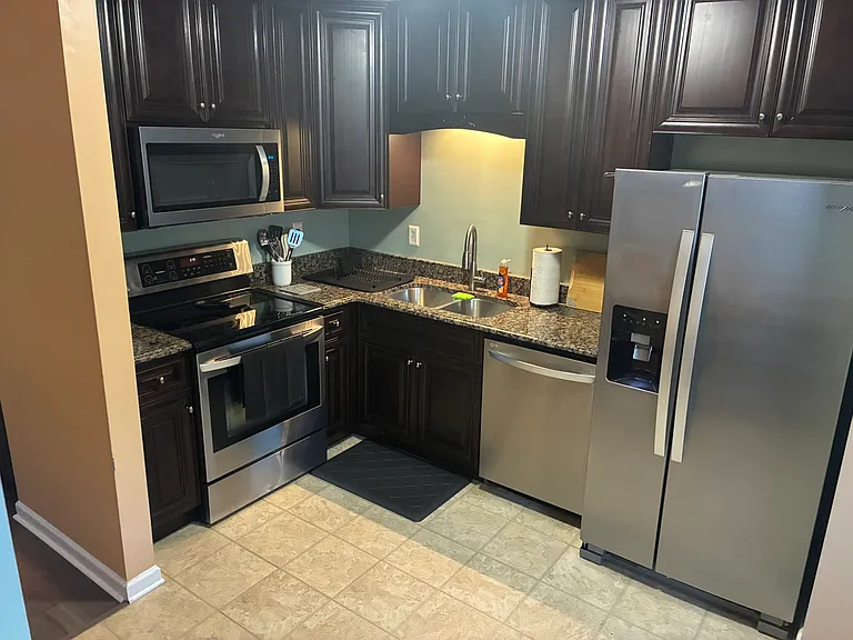 284 Raleigh Dr #G — Photo 9
