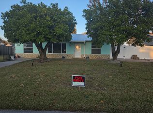 8675 SE Keathley Ct, Hobe Sound, FL 33455