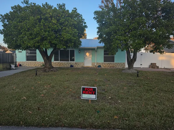 8675 SE Keathley Ct, Hobe Sound, FL 33455