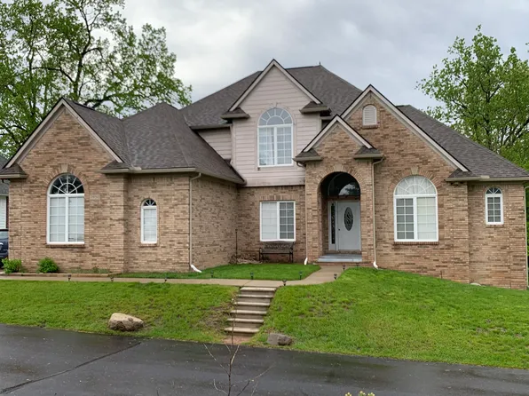 3950 Mitra Ct, West Bloomfield, MI 48323